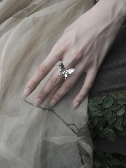 Stillwing Ring